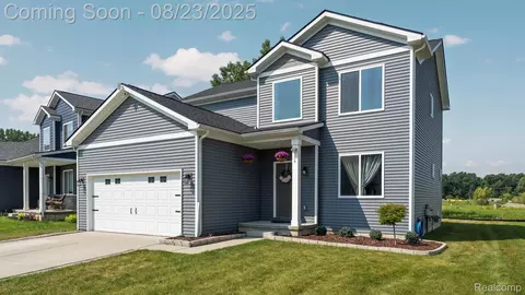 356 Hidden Riv E, Holly, MI 48442