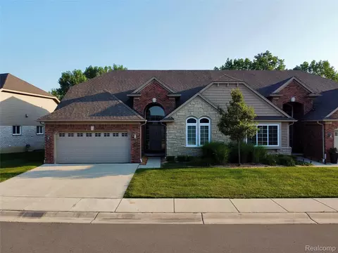 5188 Hawkseye Trce, Warren, MI 48092