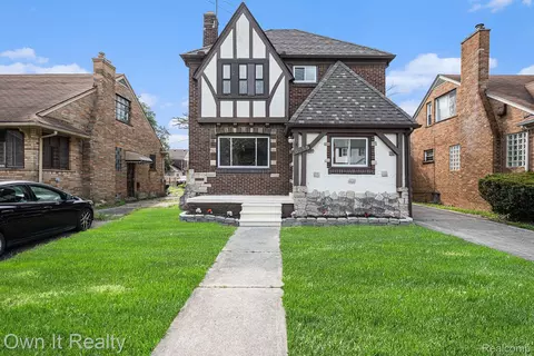 8555 Sorrento St, Detroit, MI 48228