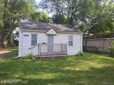22002 Panama Ave, Warren, MI 48091