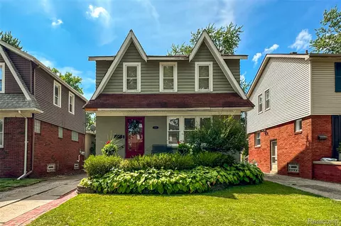 225 N Edison Ave, Royal Oak, MI 48067