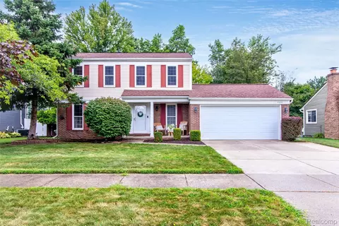 45234 Prestbury Rd, Canton, MI 48187