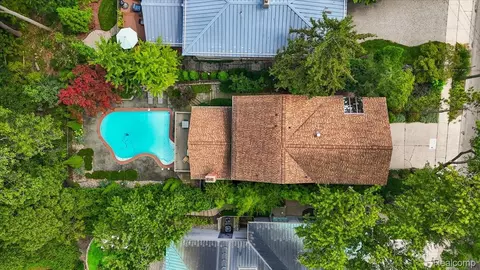 532 Willits St, Birmingham, MI 48009