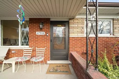 27908 Ryan Rd, Warren, MI 48092
