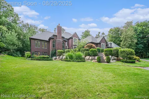 6040 N Rochester Rd, Rochester Hills, MI 48306