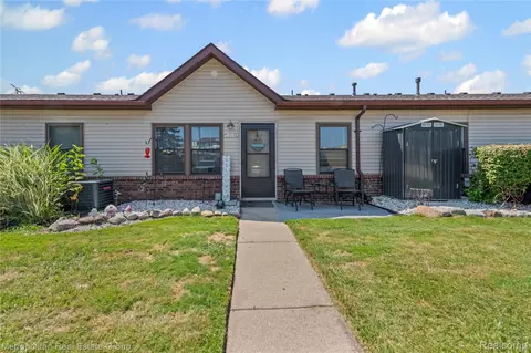 23648 Cottrell St, Clinton Township, MI 48035