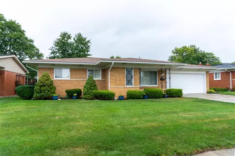 11377 Irene Ave, Warren, MI 48093