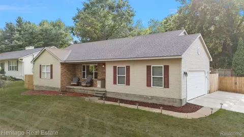 1525 Miller Rd, Orion, MI 48362