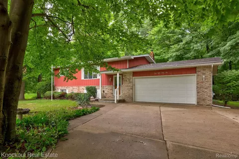 4861 Dorothy St, Tuscola, MI 48768