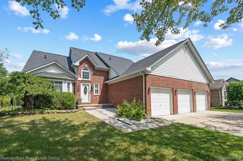 28315 Gold Rd, Chesterfield, MI 48047