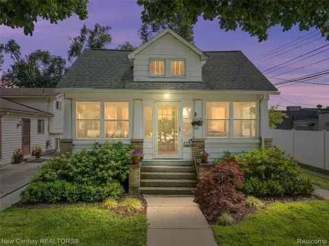 2451 Beverly Blvd, Berkley, MI 48072