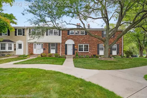 41377 Leidel Ct, Northville, MI 48167