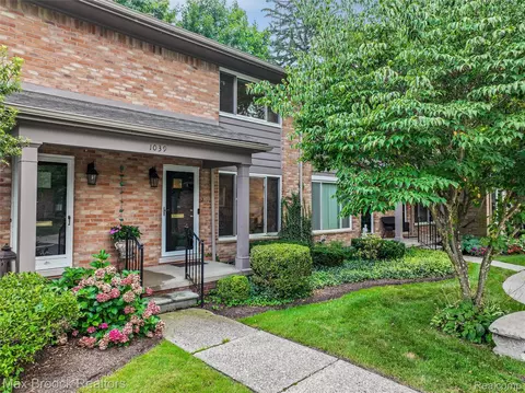 1039 N Old Woodward Ave #2, Birmingham, MI 48009