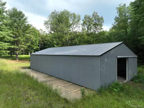 433 Lund Rd SW, Garfield, MI 49633