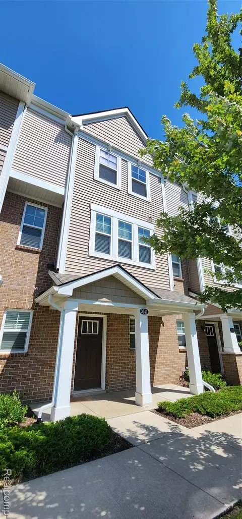 3247 Chambers W, Wixom, MI 48393