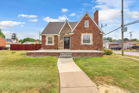 8200 Hartwell St, Detroit, MI 48228