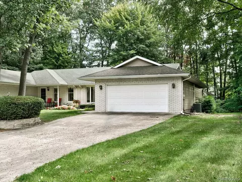 3888 Butternut Ct, Port Huron, MI 48060
