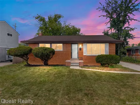 29439 Everett St, Southfield, MI 48076