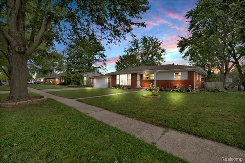 23732 Demley Dr, Clinton Township, MI 48035