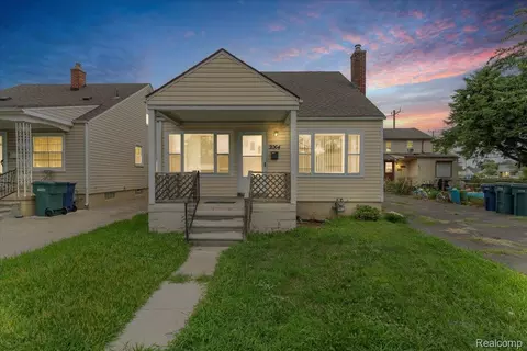 2064 Morris Ave, Lincoln Park, MI 48146