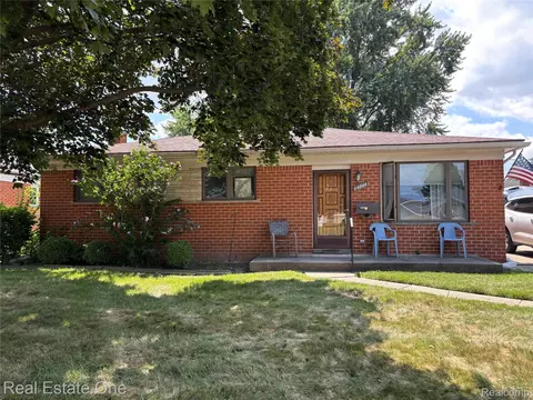 14514 Peck Dr, Warren, MI 48088
