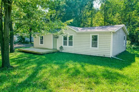 4100 N Main St, Stockbridge, MI 49285