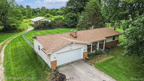 4438 N Oak Rd, Richfield, MI 48423