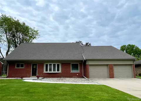 15941 Promenade Ave, Allen Park, MI 48101