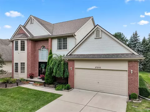 27283 Winterset Cir, Farmington Hills, MI 48334