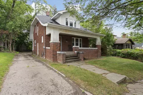 718 N Chevrolet Ave, Flint, MI 48504