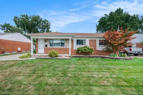 15391 Dumay St, Southgate, MI 48195