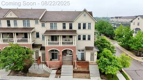 3910 Forester Blvd, Auburn Hills, MI 48326