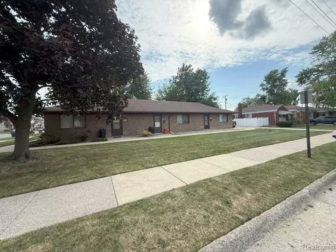 1509 Russell Ave, Lincoln Park, MI 48146
