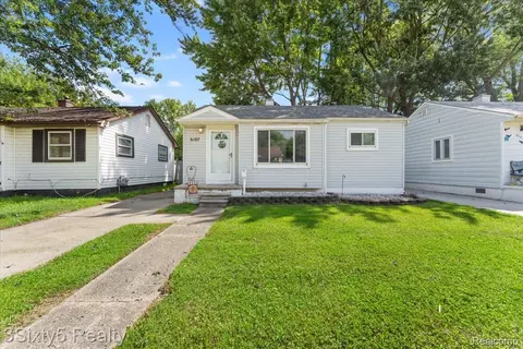 6107 John Daly St, Taylor, MI 48180