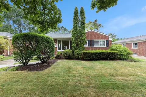 1613 Englewood Ave, Royal Oak, MI 48073