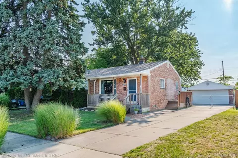23843 Grunalt Ave, Warren, MI 48091
