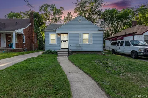 18723 Warwick St, Detroit, MI 48219