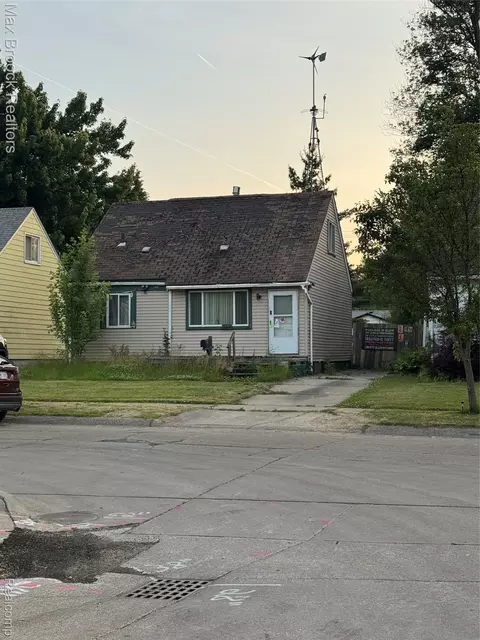 24465 Berry Ave, Warren, MI 48089