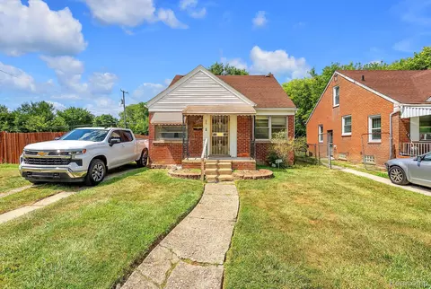 7819 Greenview Ave, Detroit, MI 48228