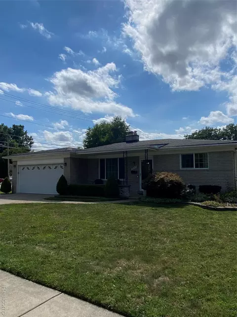 28023 James Dr, Warren, MI 48092