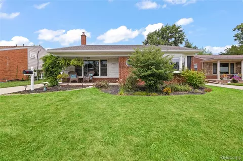29544 Mark Ln, Livonia, MI 48152