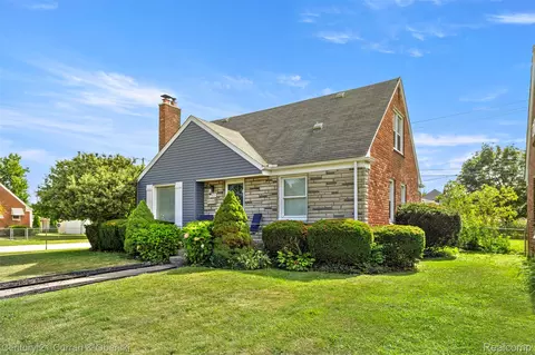 7505 Park Ave, Allen Park, MI 48101