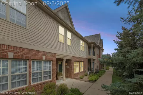 11864 Farmington Rd, Livonia, MI 48150