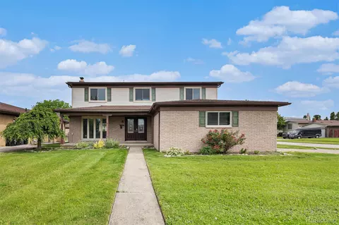 4325 Fox Hill Dr, Sterling Heights, MI 48310