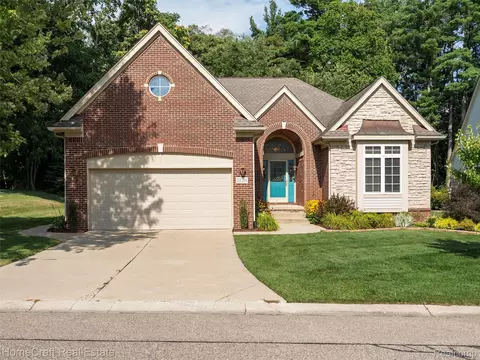 22210 Abington Unit Apt 23 Dr, Farmington Hills, MI 48335
