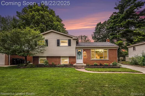 36200 Jamison St, Livonia, MI 48154