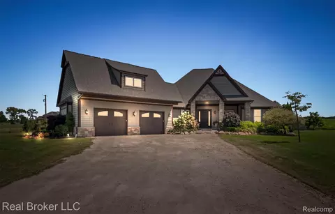 7190 Earhart Rd, Northfield, MI 48105