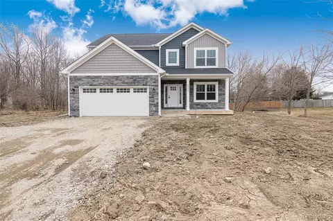 1148 Brendan Bay Dr, Grand Blanc, MI 48439