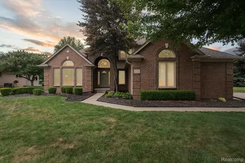 47509 Brockmor Dr, Shelby Township, MI 48315