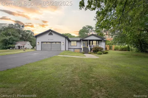5455 Westview Rd, Village Of Clarkston, MI 48346